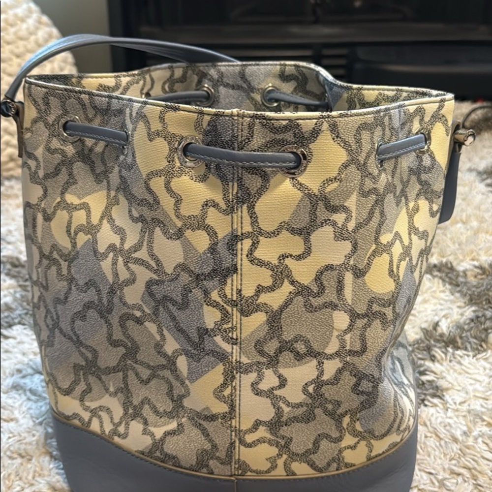 TOUS Bucket Bag - Picture 4 of 5